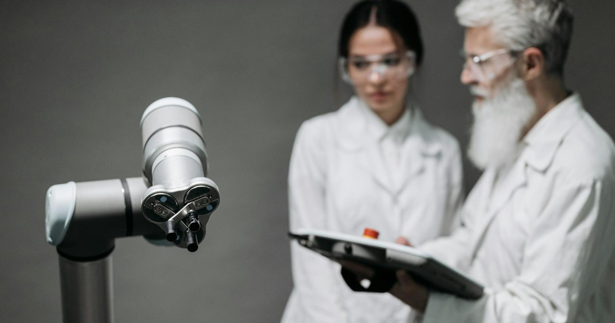 GLM-5.1 Outperforms GPT-5.4 on SWE-bench Pro as Local Models Close Frontier Gap